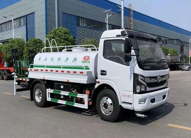 電動霧炮灑水車_東風(fēng)多利卡5噸純電動灑水車